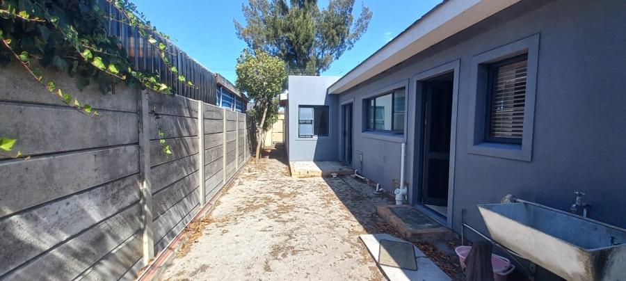 4 Bedroom Property for Sale in Wetton Western Cape